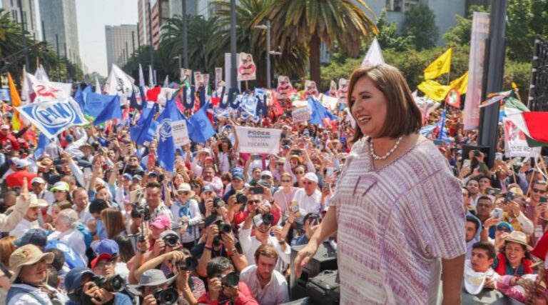  Reflexiones en la Actualidad Política y Social