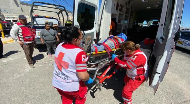 Trabajador queda atrapado tras derrumbe en zanja en la avenida Tecnológico