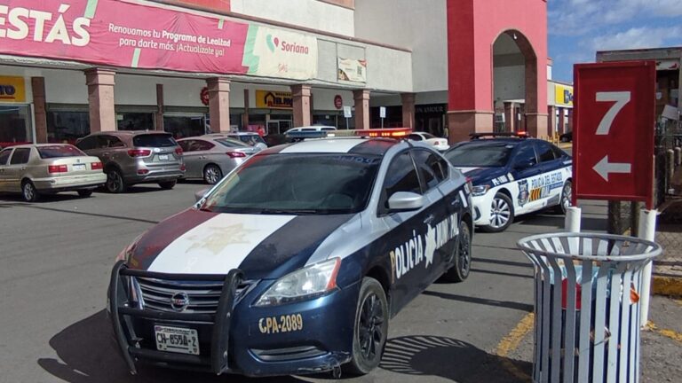 Alarman hombres armados a ciudadanos en Soriana Homero