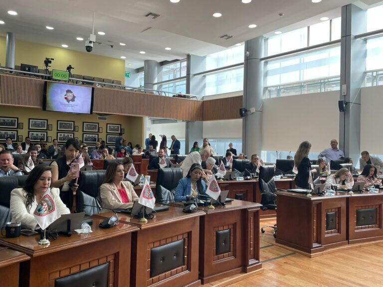 Sesionarán legisladores este jueves