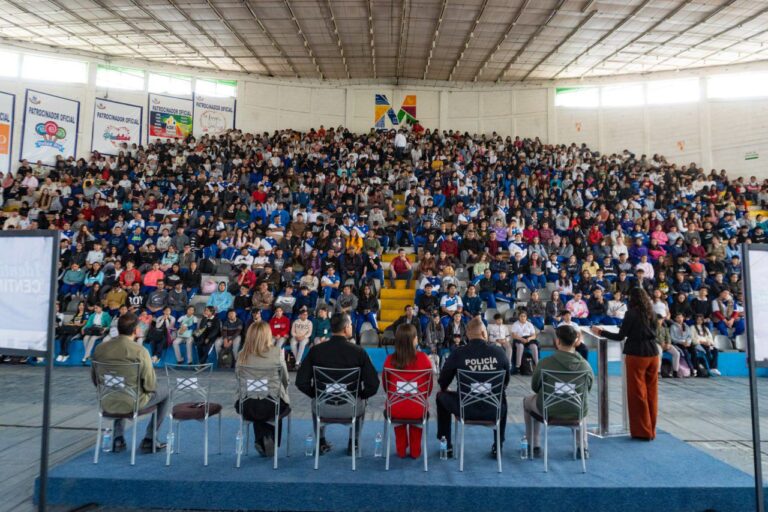 Encabezan Gilberto Loya y Miriam Soto firma del encuentro por la prevención