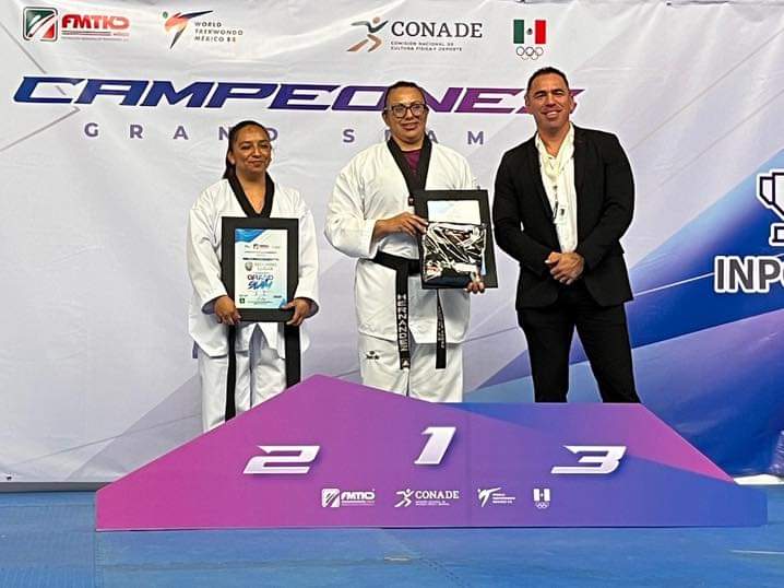 Gran cierre de año para deportistas juarenses en el taekwondo