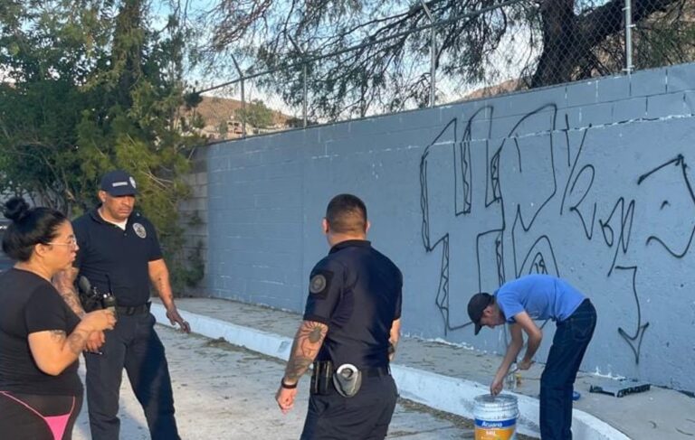 Trabajan policías de la Unidad de Atención a Pandillas de la DSPM con jóvenes grafiteros