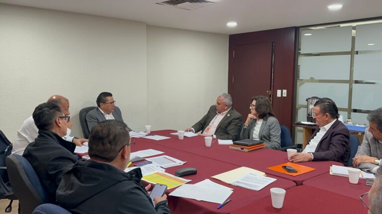 Realizan gestiones en la Ciudad de México en favor del magisterio chihuahuense