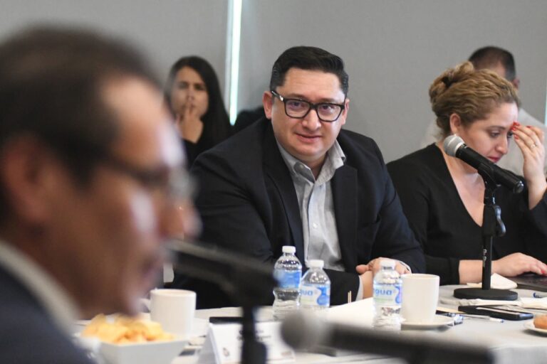 Destaca Alfredo Chávez sensibilidad de la gobernadora Maru Campos al retirar aumento al ISN