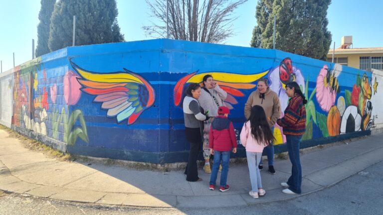 Con programa de la DSPM, realizan mural comunitario vecinos de Villas del Real