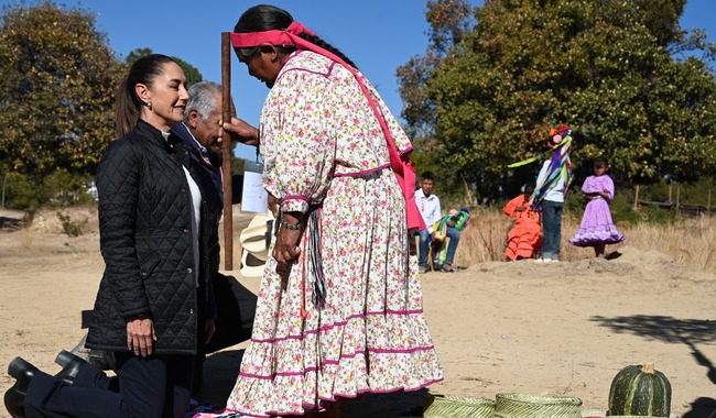 Sheinbaum reconoce y restituye tierras a comunidades rarámuris de la Sierra Tarahumara en Chihuahua
