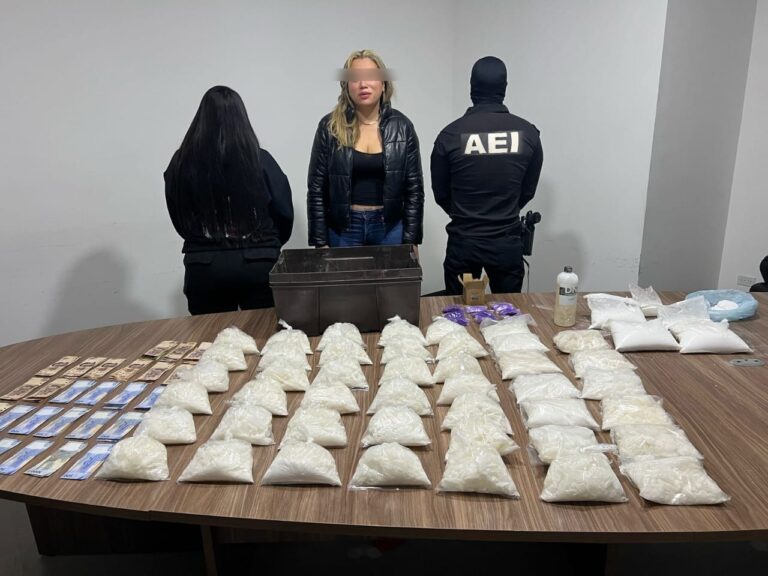 Detienen a mujer con 17 kilogramos de cristal en la colonia CTM
