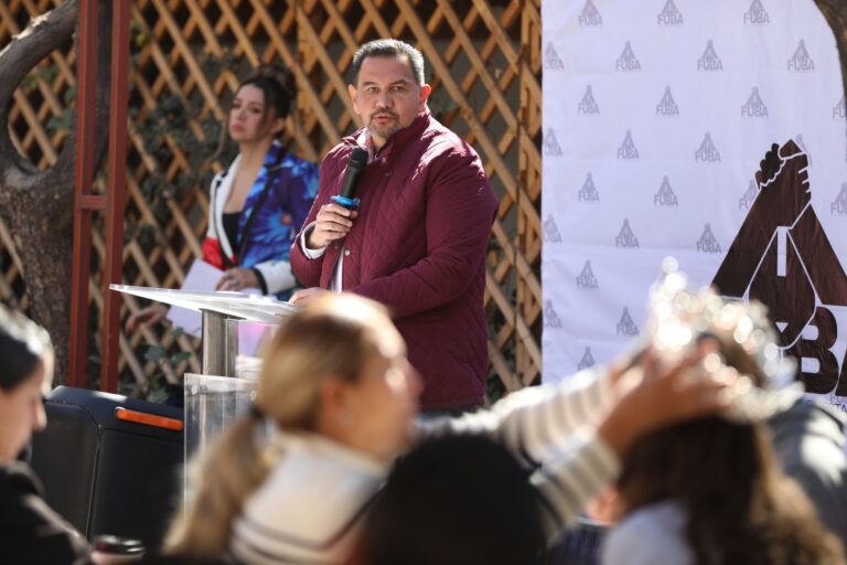 Presidente Municipal se reúne en Chihuahua con miembros del Frente Unido por el Bienestar Animal