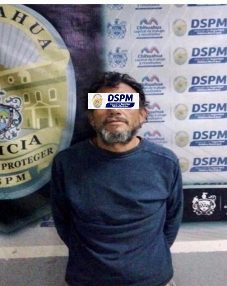 Policías municipales recuperan en horas taxi robado y detienen a conductor