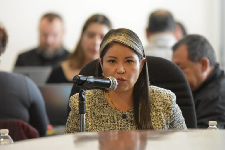 Pide Congreso iluminar edificios de color rojo en conmemoración al Día Internacional del Rotario