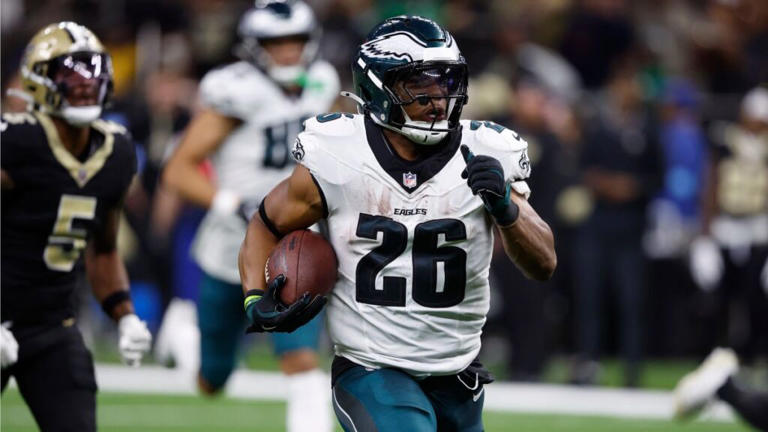 Eagles dan un nuevo contrato a Saquon Barkley que le convierte en el corredor mejor pagado en la historia de la NFL