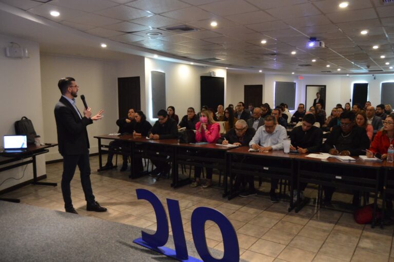Inició Municipio talleres de capacitación a postulantes que buscan convertirse en Observador Ciudadano