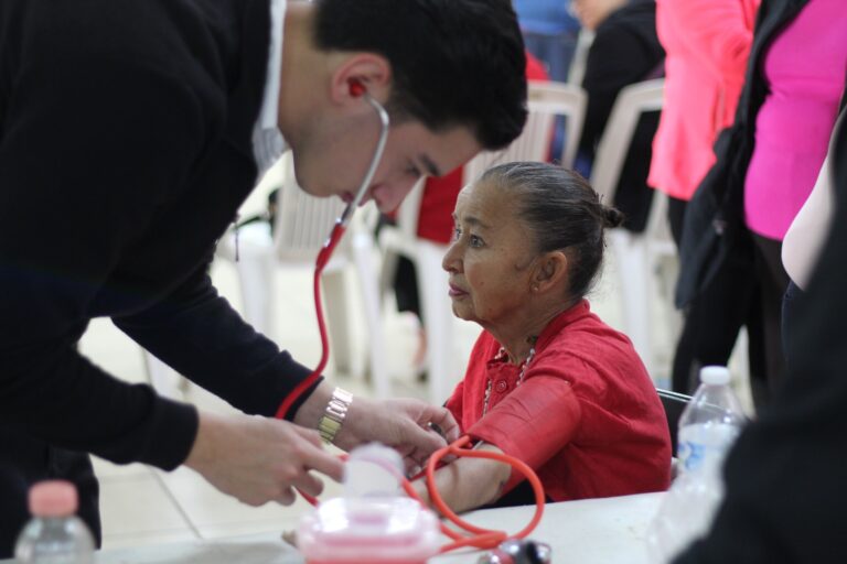Brinda IMPAS atención integral a más de 70 adultos mayores en centros comunitarios