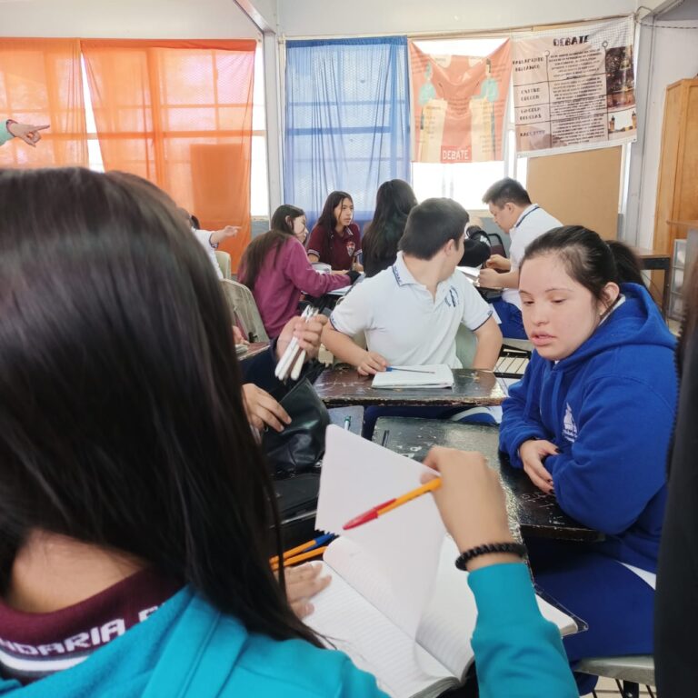 Conferencia y clase inclusiva en la Secundaria Federal #5