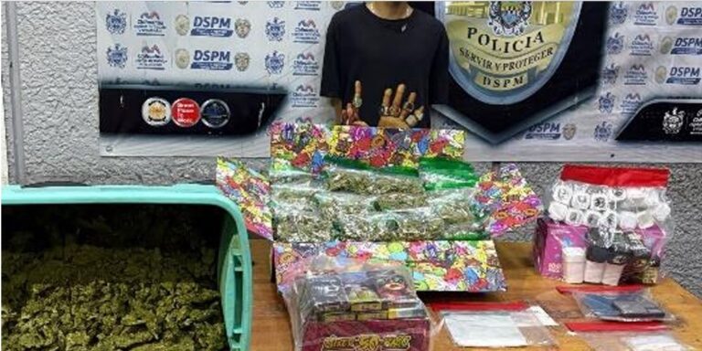 Ponen a disposición de Ministerio Público a joven por presunto narcomenudeo en Paseos de Chihuahua