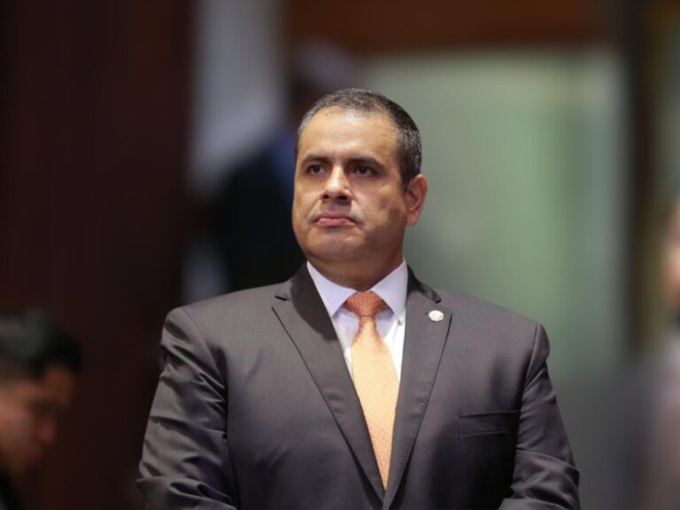 El Diputado Federal Alfredo “El Caballo” Lozoya impulsa mantenimiento y rehabilitación de carreteras en la región sur de Chihuahua