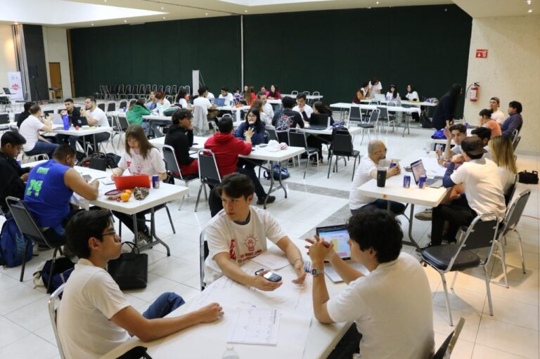 Organiza Facultad de Contaduría y Administración el 1er. Rally del Emprendimiento