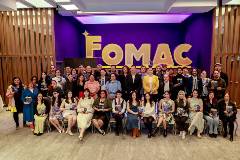 Reconoce alcalde Bonilla a artistas e investigadores que ganaron el FOMAC 8