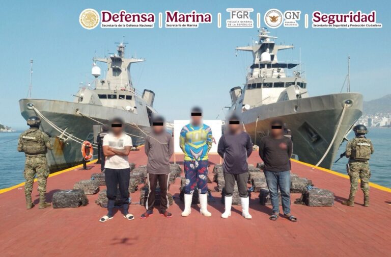 EN DOS OPERACIONES MARÍTIMAS SE ASEGURARON 4.2 TONELADAS DE PRESUNTA COCAÍNA EN AGUAS DE GUERRERO