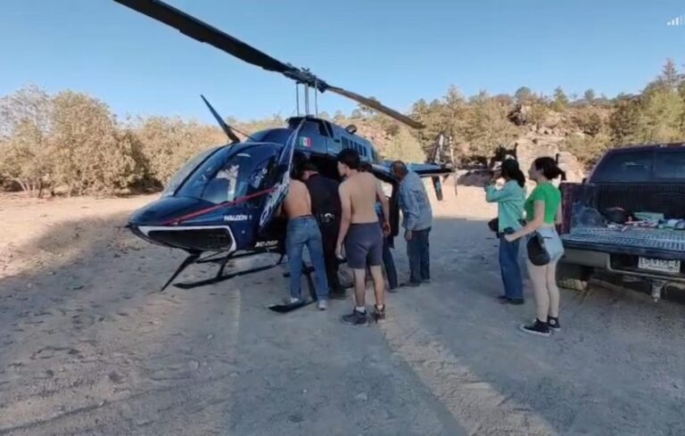 Traslada Halcón 1 a mujer accidentada en Cumbres de Majalca