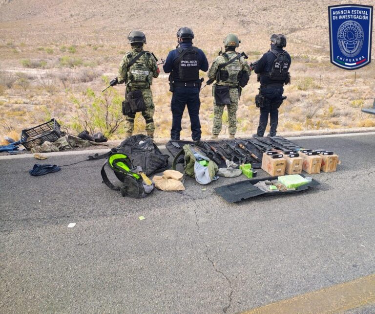 Aseguran arsenal abandonado tras enfrentamiento en la carretera Ojinaga – Aldama