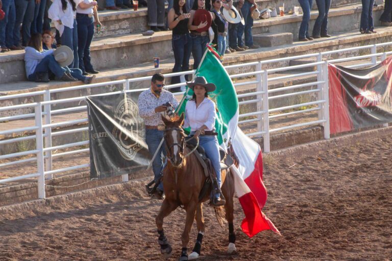 Con espectacular rodeo clausuran el XXXVII Congreso Internacional en Administración de Empresas Agropecuarias en la UACH