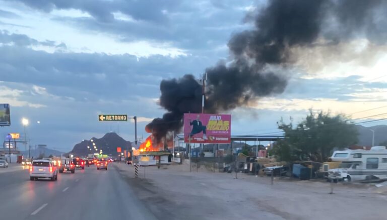 Se incendia tarimera en la carretera Aldama-Chihuahua: autoridades continúan trabajando