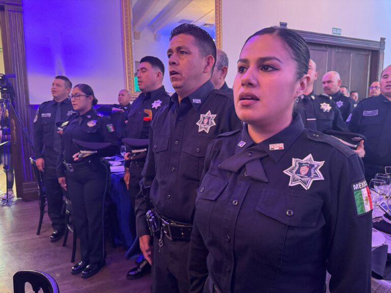 Entrega Secretario Gilberto Loya beneficios de Fideicomiso Orgullo Policía Vial