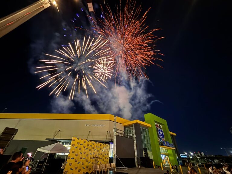 Asiste alcalde a inauguración de tienda S-Mart número 100