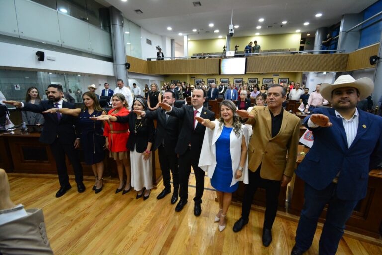 Eligen Congreso su nueva mesa directiva