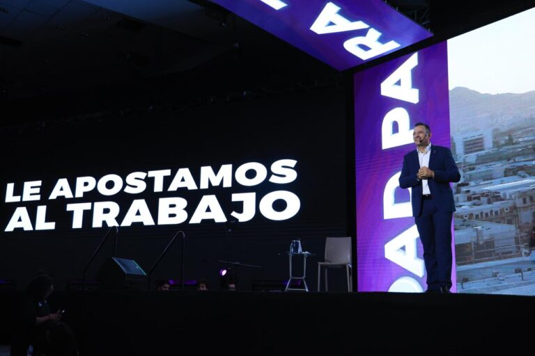 Realizan homenaje póstumo a Francisco Alonso Letayf durante el Cuarto Informe de Gobierno