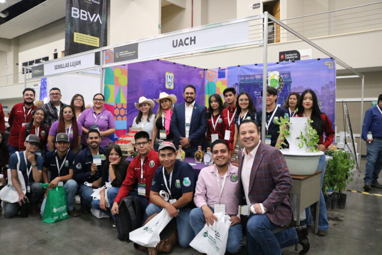La UACH destaca en el Foro Global Agroalimentario 2025 con la participación de FACIATEC y FCAyF