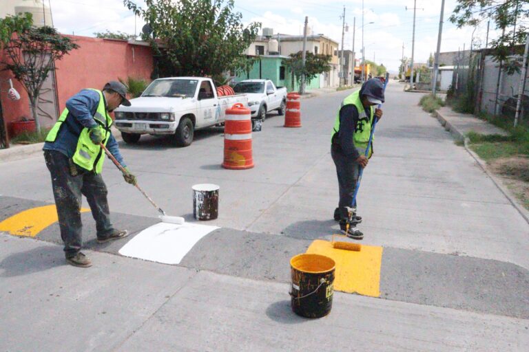 Realizó Municipio mantenimiento con pintura en bajo puente de la calle Escudero