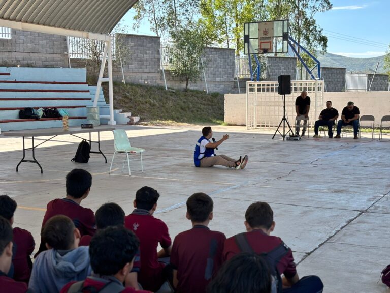 Lleva Municipio programa de salud mental a estudiantes de 14 escuelas de nivel medio superior