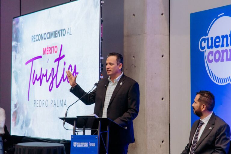 Gracias por posicionar a Chihuahua como referente turístico: Bonilla en entrega del Reconocimiento al Mérito Turístico
