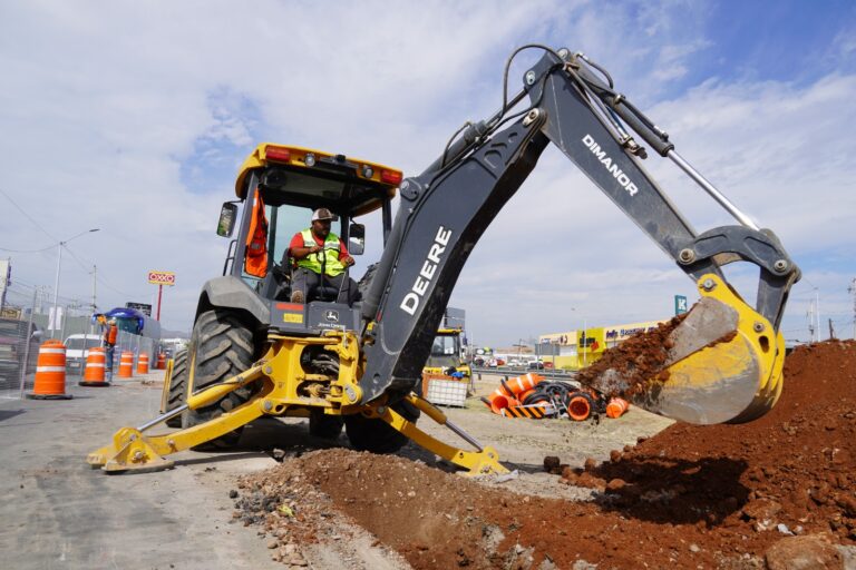 Trabaja Municipio en excavaciones para construcción del Paso Superior Vialidad Los Nogales