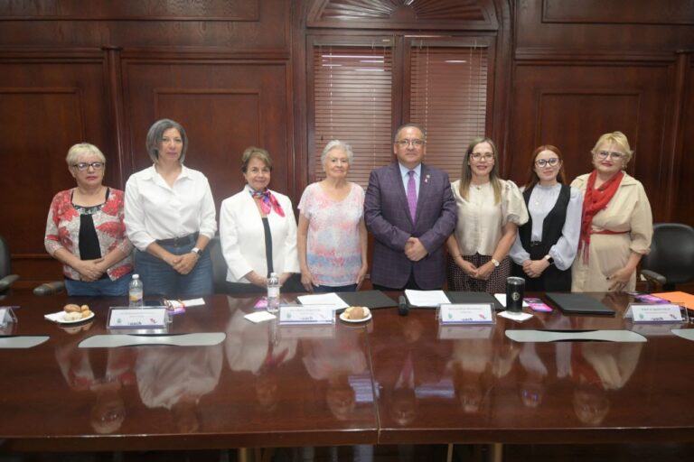 Firma la UACH alianza con Mujeres por México en Chihuahua A.C.