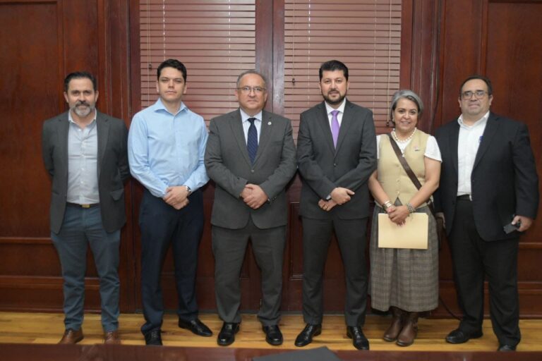 Firma UACH convenio de pago y colaboración con Pensiones Civiles del Estado