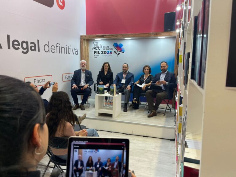 Presenta UACH y Editorial Tirant «El vino y el Derecho» en la Feria Internacional del Libro de Guadalajara 2025