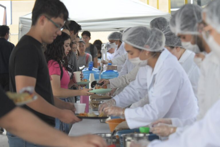 La UACH brinda consejos para celebrar una Navidad sin desperdicio