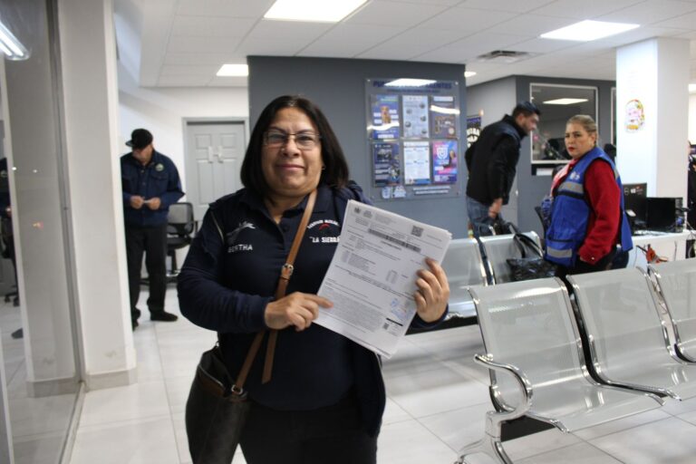 Inicia descuento de enero del 12% en el Predial, llegan primeros contribuyentes a pagar