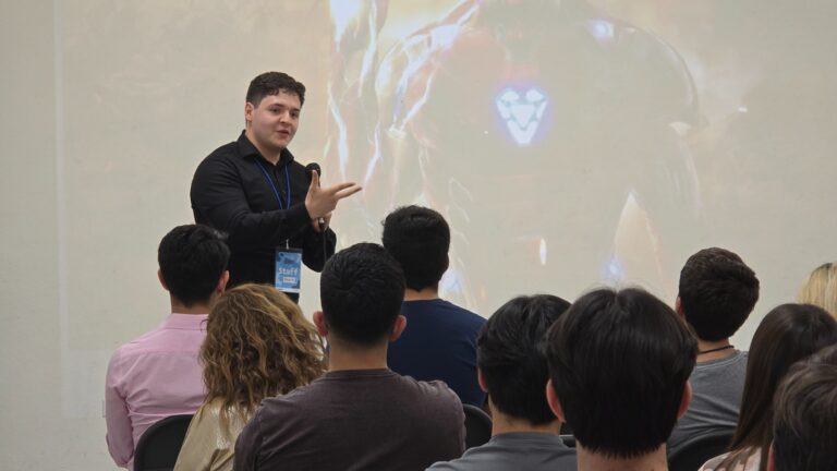 ¿Te gustaría aprender sobre Finanzas Personales, Oratoria y Superación Personal? El Gobierno Municipal tiene un espacio para ti