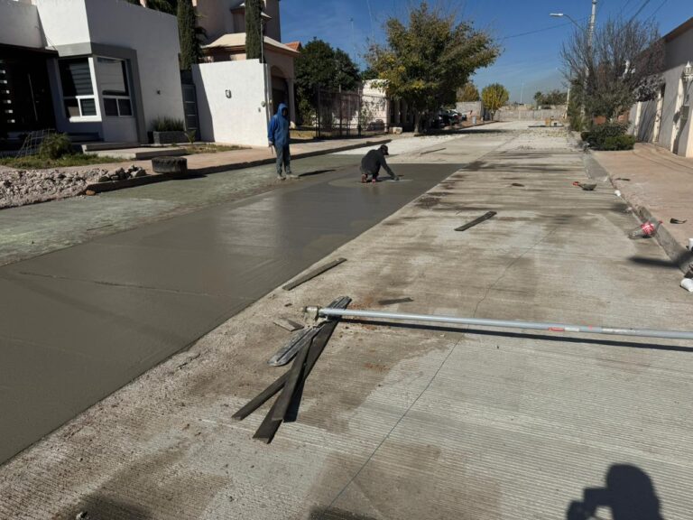 Pavimenta Municipio la calle De los Lobos; invita a ser parte del esquema de co-participación