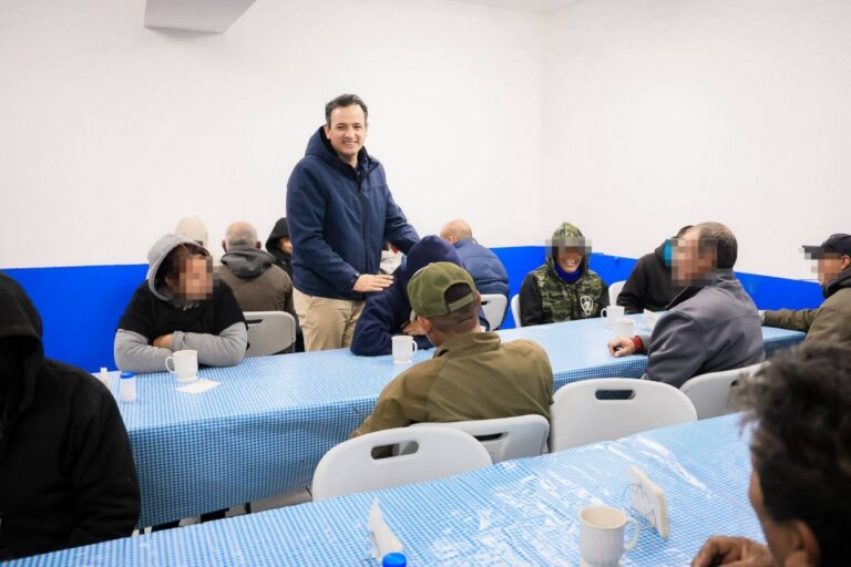 Supervisa alcalde Marco Bonilla atención a usuarios de refugio temporal Marmol III