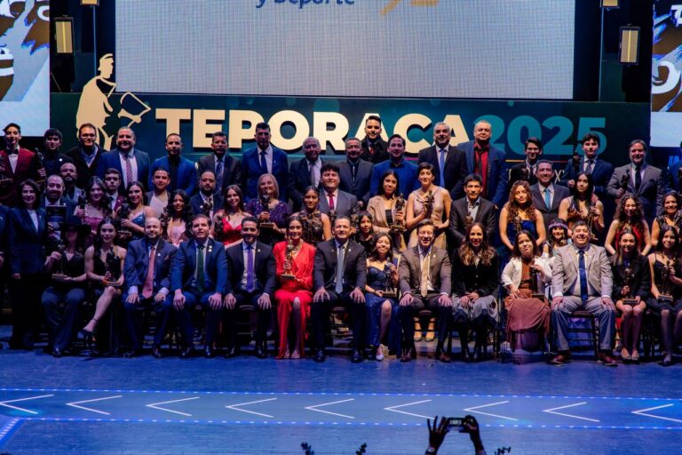 Entregan Marco Bonilla y H. Ayuntamiento el Premio Municipal a la Excelencia en el Deporte “Teporaca” edición XXXIX