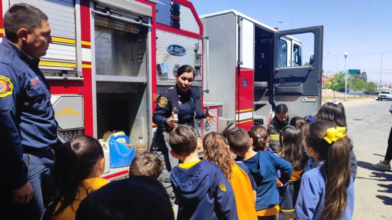 Imparten Bomberos pláticas en escuelas para prevenir y saber actuar ante incendios