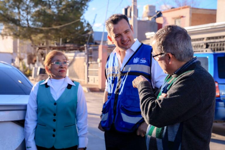 Entrega Marco Bonilla pavimentación en calle 13ª de Villa Juárez