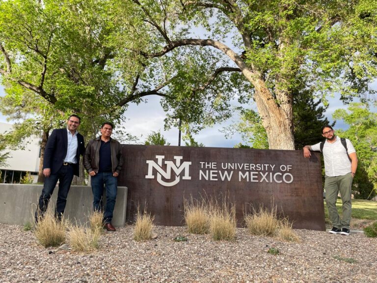 Académicos de la UACH presentan producción editorial en congreso internacional en Nuevo México