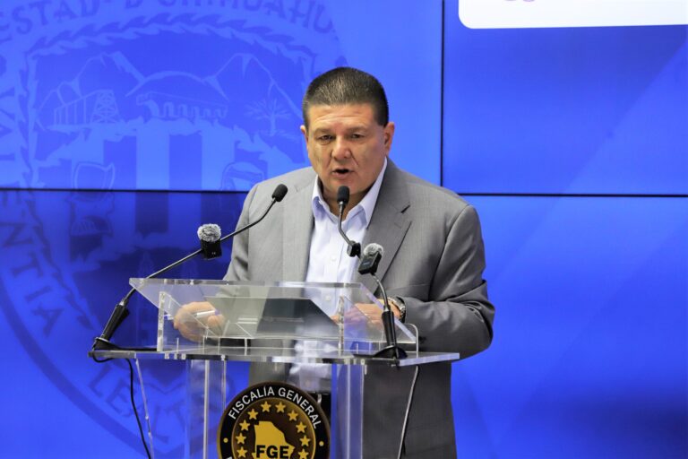 Presenta César Jáuregui su renuncia con carácter irrevocable al cargo de Fiscal General del Estado